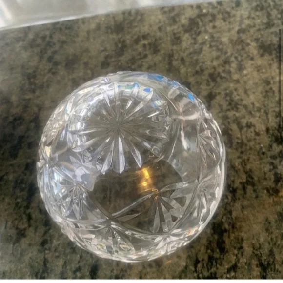 Elegant Clear PGA glass bowl! - Picture 7 of 7